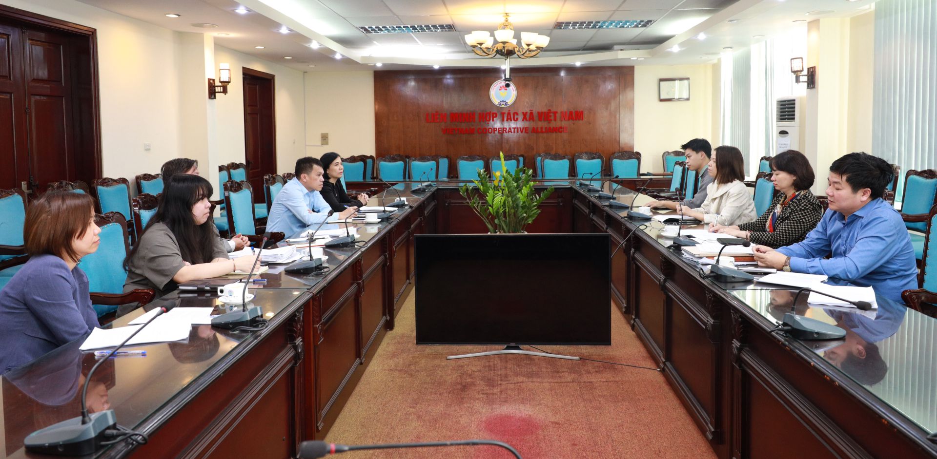 Khối thi đua các Ban chuyên môn Cơ quan Liên minh Hợp tác xã Việt Nam tổng kết công tác thi đua - khen thưởng năm 2025