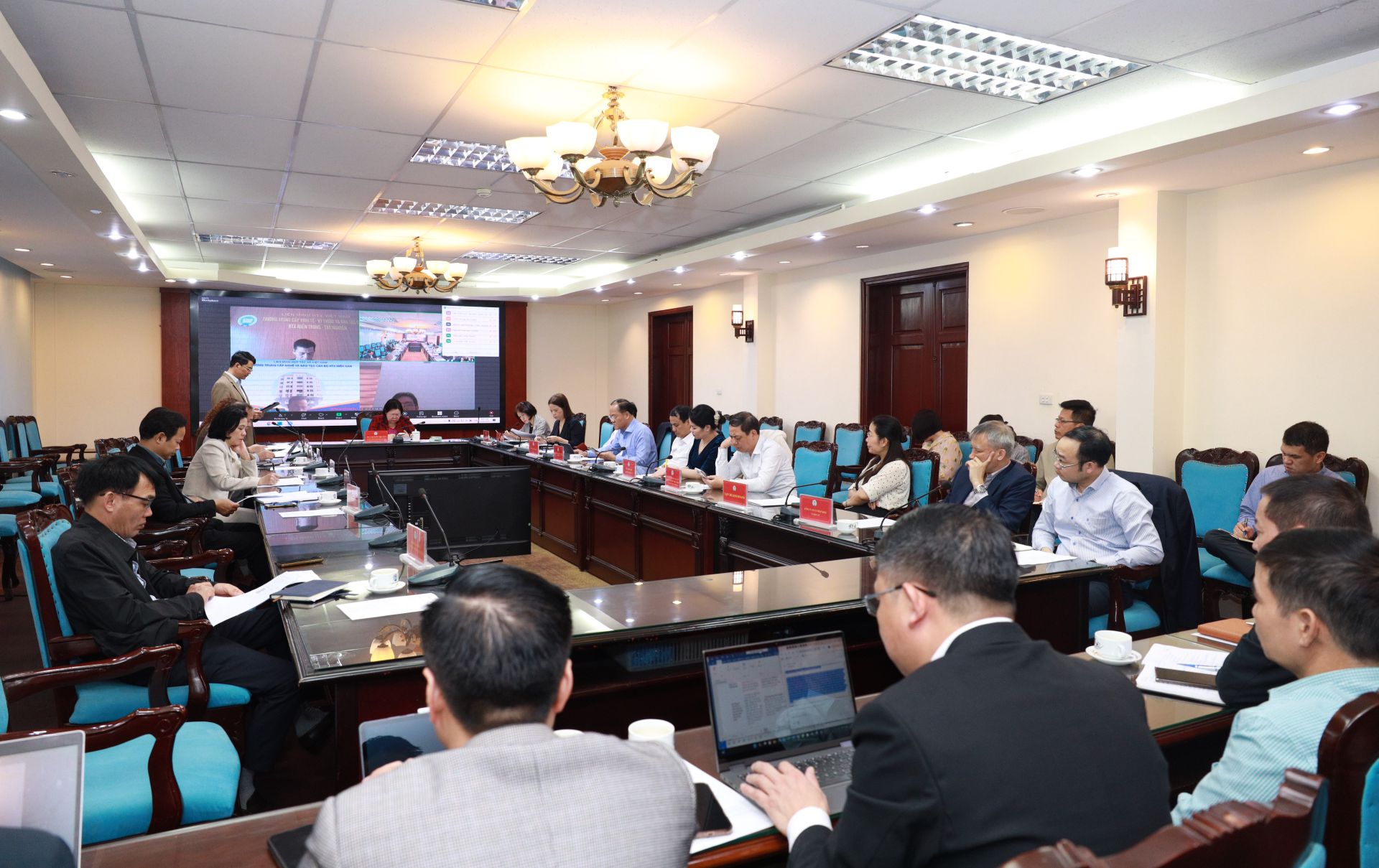 Chủ tịch Cao Xuân Thu Vân chủ trì Hội nghị giao ban đánh giá công tác tháng 2 và triển khai nhiệm vụ tháng 3