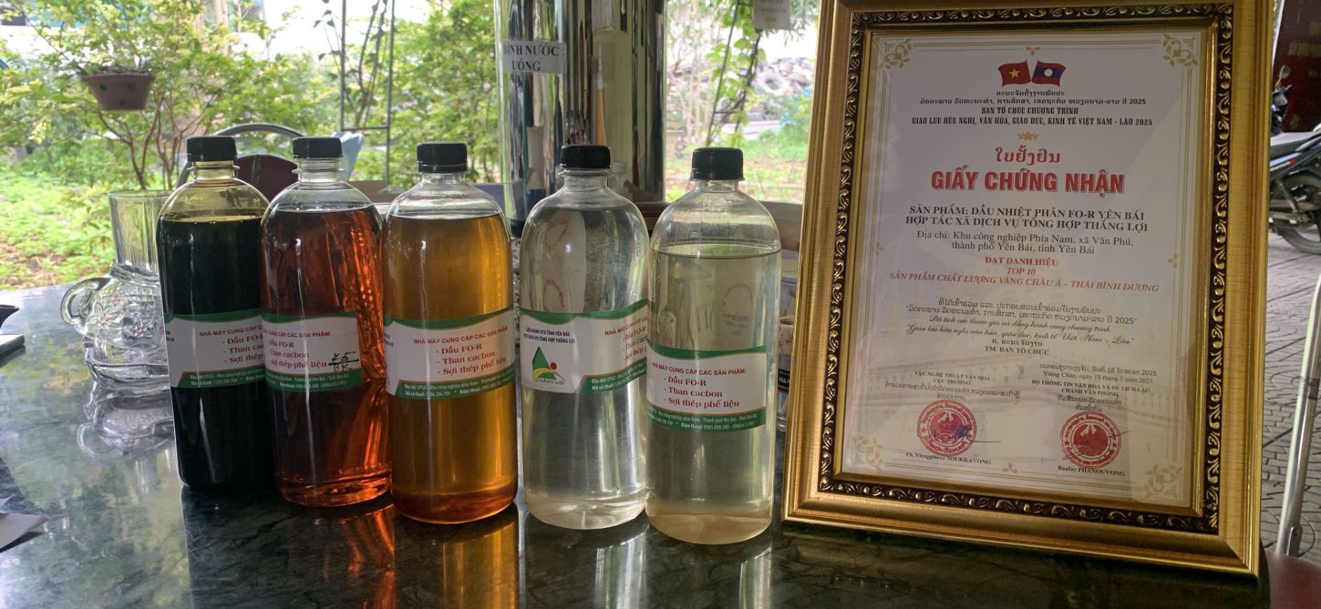 Dầu Fo-r  của HTX Dịch vụ tổng hợp Thắng Lợi tỉnh Yên Bái  được vinh danh Top 10 sản phẩm chất lượng vàng Châu Á - Thái Bình Dương