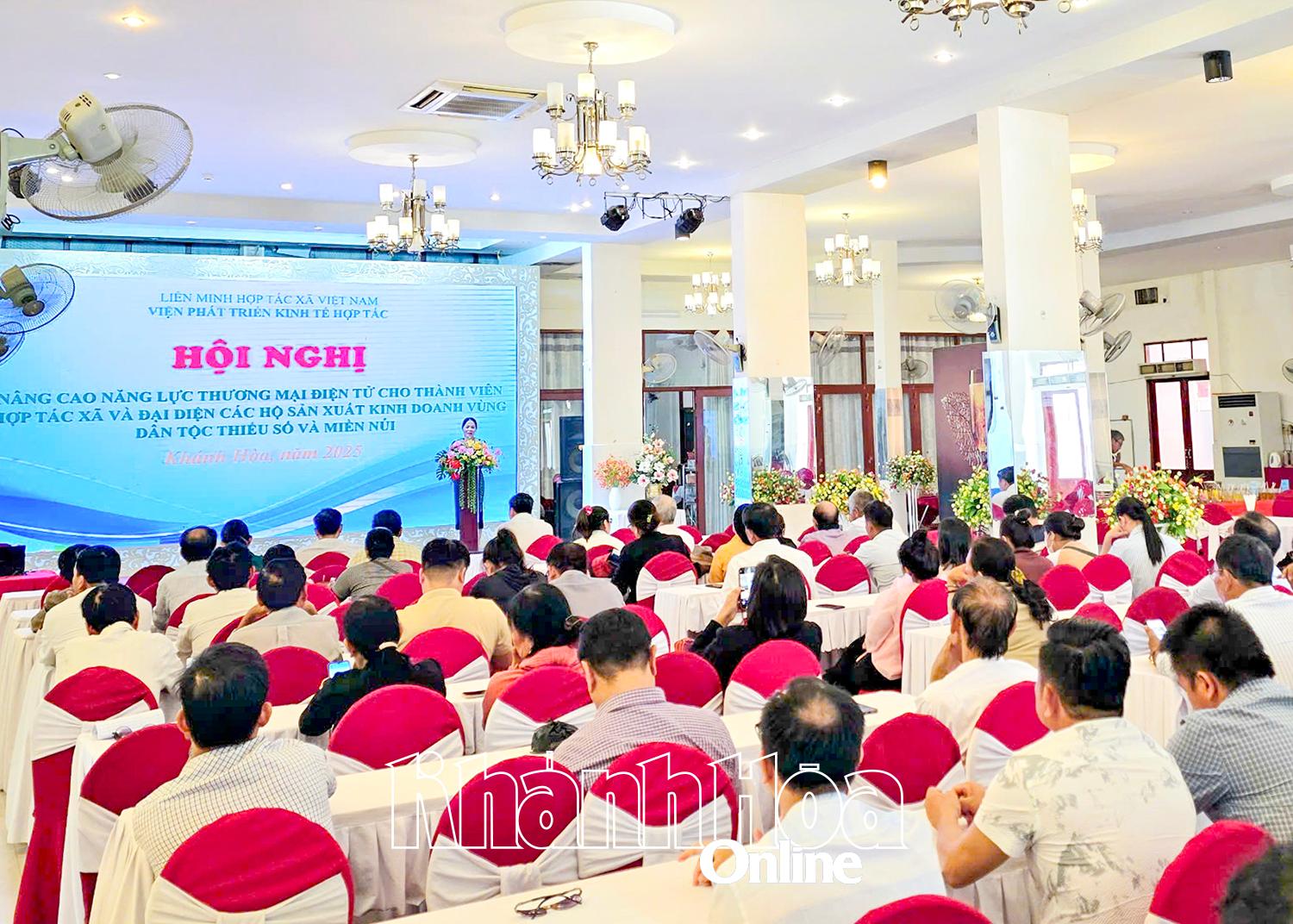 Liên minh Hợp tác xã Khánh Hòa: Tập huấn về nâng cao năng lực thương mại điện tử