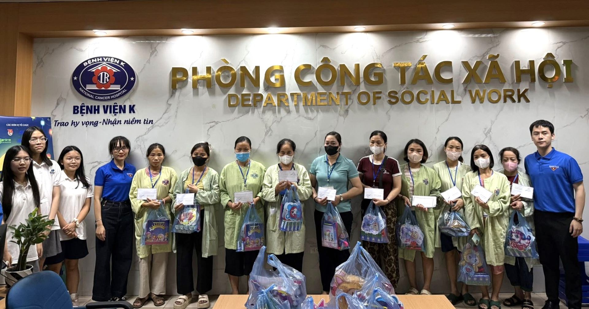 Trung thu 2025 – Vui hội trăng rằm cùng các em nhỏ viện K 