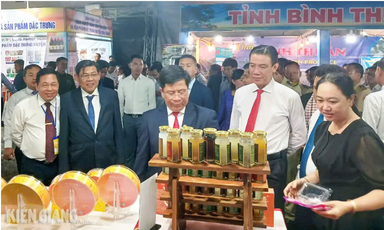 Kiên Giang: Kiên Giang giới thiệu sản phẩm OCOP tại hội chợ thương mại quốc tế Tịnh Biên - An Giang
