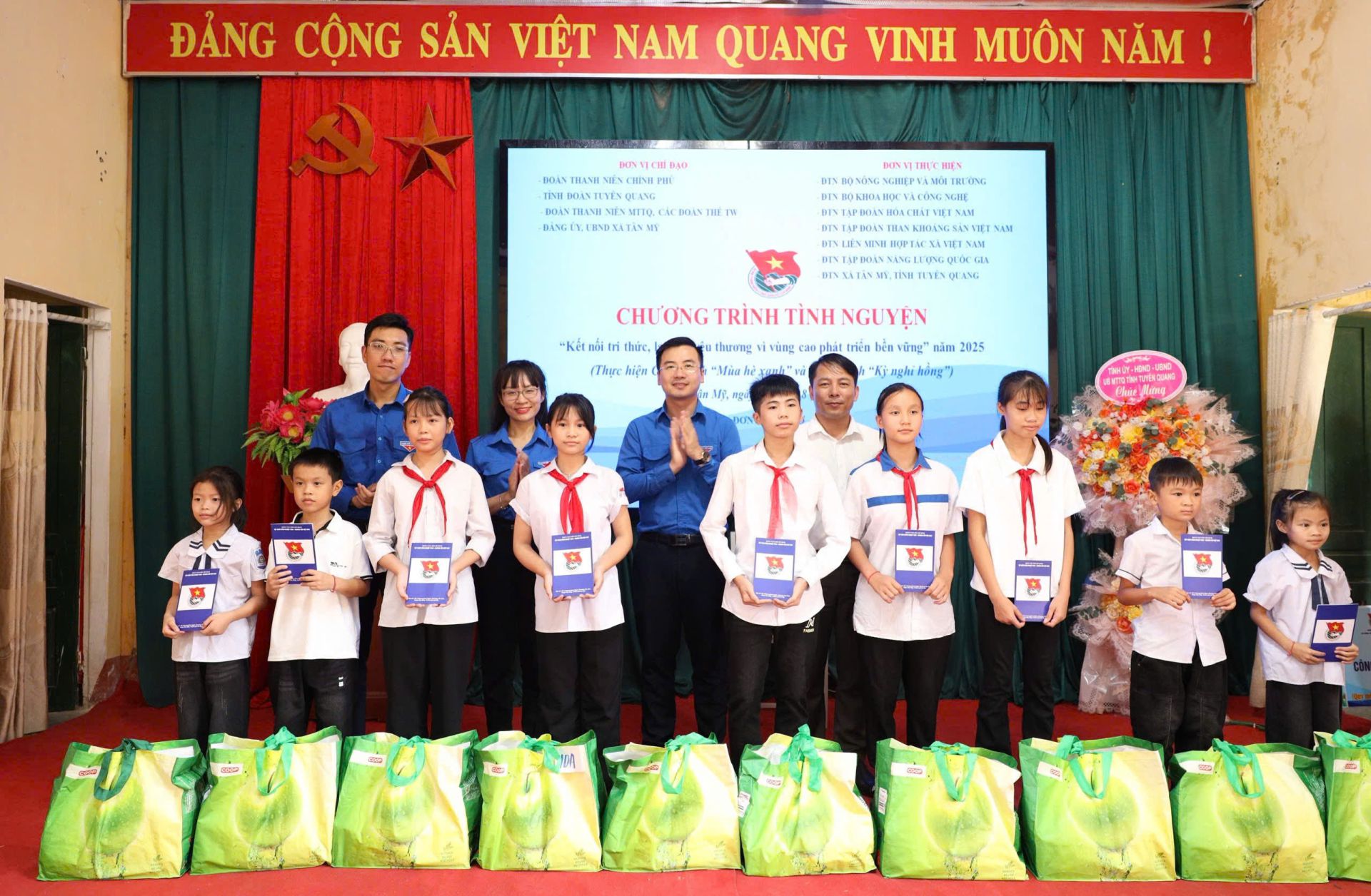 Đoàn thanh niên Liên minh Hợp tác xã Việt Nam triển khai Chiến dịch “Kỳ nghỉ hồng”