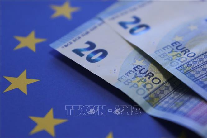 Đồng euro hướng tới tháng giảm giá đầu tiên trong năm nay