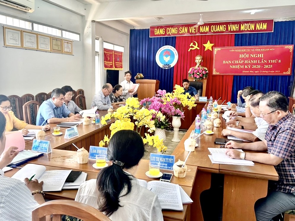 Đẩy mạnh các hình thức liên kết, ứng dụng công nghệ cao trong sản xuất, tiêu thụ sản phẩm