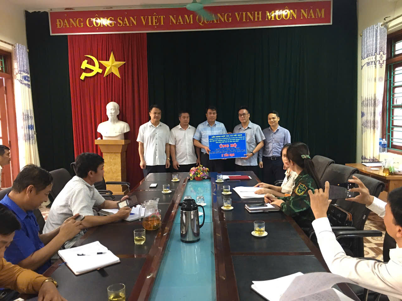 Liên minh Hợp tác xã Việt Nam ủng hộ nhân dân tỉnh Hòa Bình  bị ảnh hưởng bỏi cơn bão số 3 (bão YAGI)