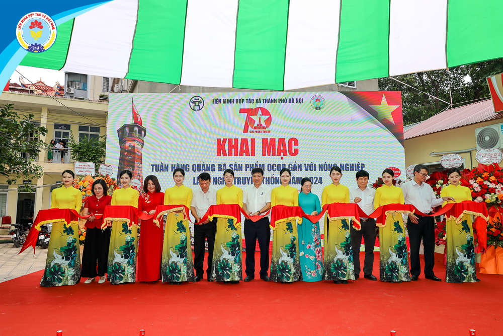 Tổ chức chuỗi hoạt động chào mừng kỷ niệm 70 năm Ngày giải phóng Thủ đô (10/10/1954 – 10/10/2024)