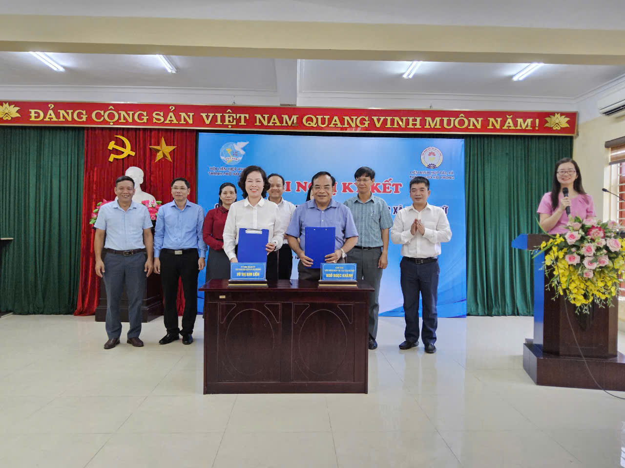  Ký kết Chương trình phối hợp với Hội Liên hiệp Phụ nữ thành phố về “Hỗ trợ hợp tác xã do phụ nữ tham gia quản lý, tạo việc làm cho lao động nữ” giai đoạn 2024-2030