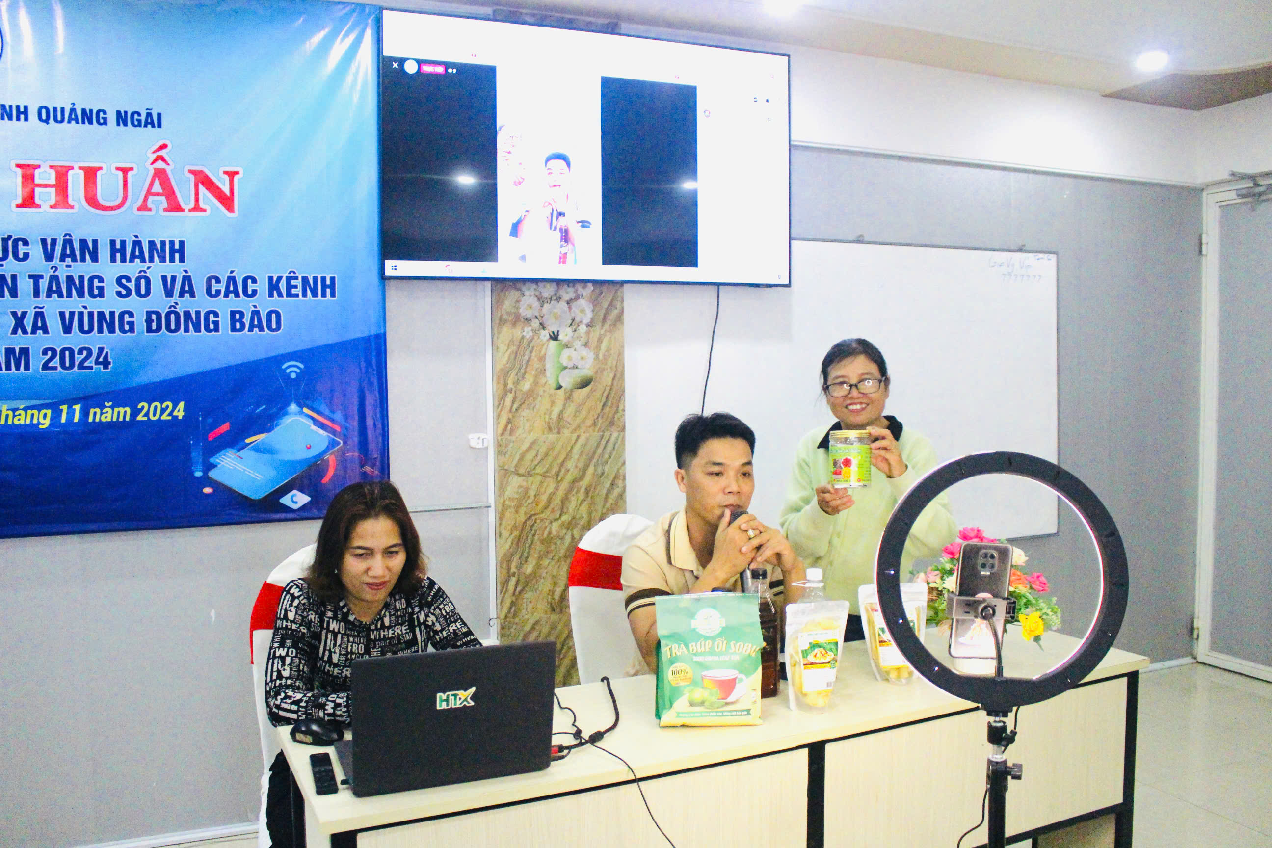Tập huấn nâng cao năng lực vận hành thương mại điện tử cho HTX vùng đồng bào DTTT&MN