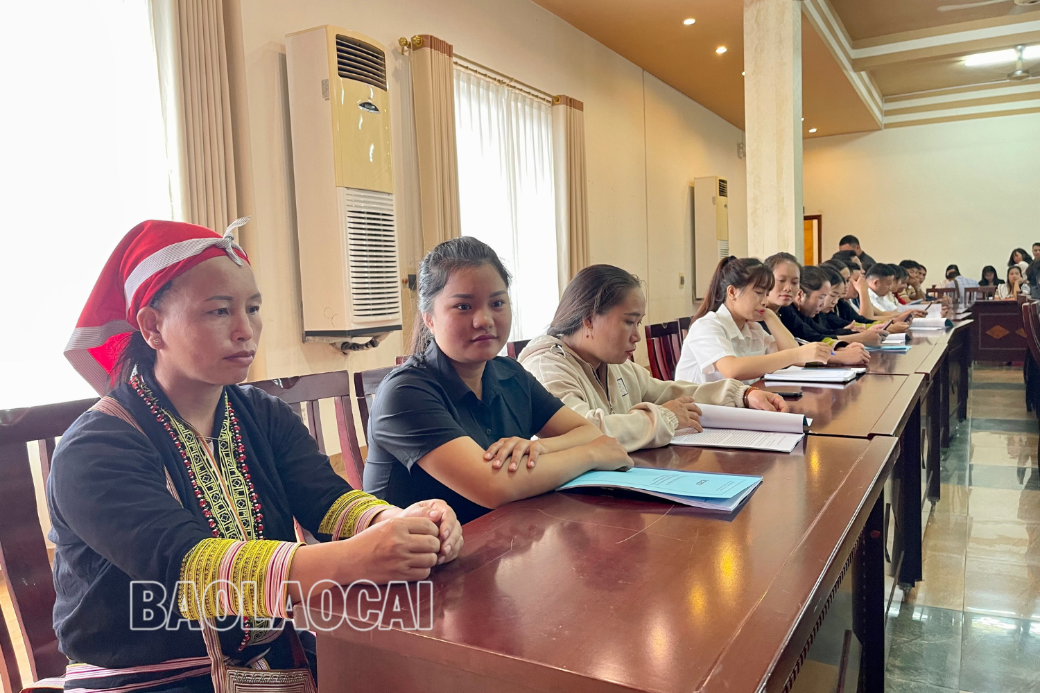 Nâng cao năng lực chuyển đổi số cho cán bộ, thành viên hợp tác xã vùng đồng bào dân tộc thiểu số và miền núi