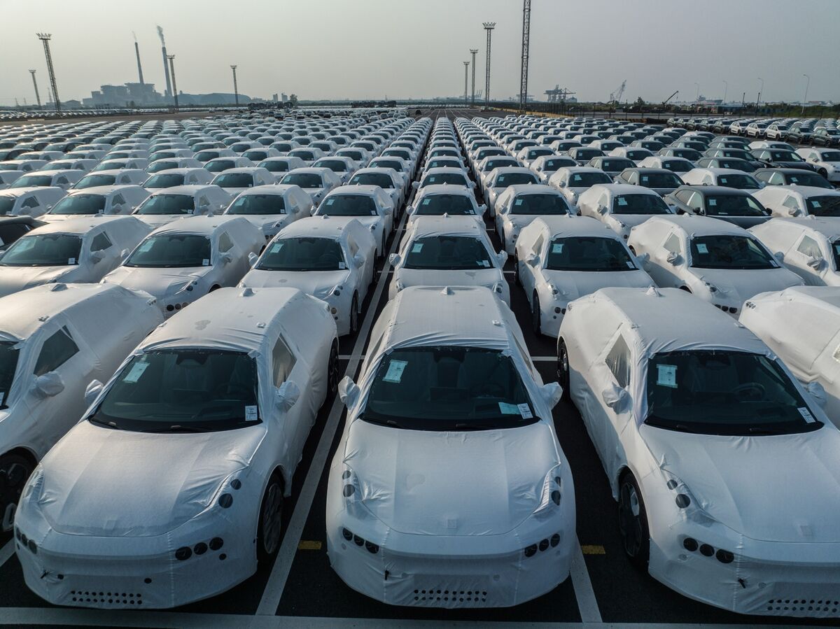 Mỹ xem xét tăng thuế đối với xe điện của Trung Quốc