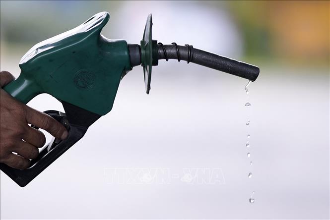 Giá dầu thế giới giảm do quan ngại OPEC+ sẽ cắt giảm thêm sản lượng