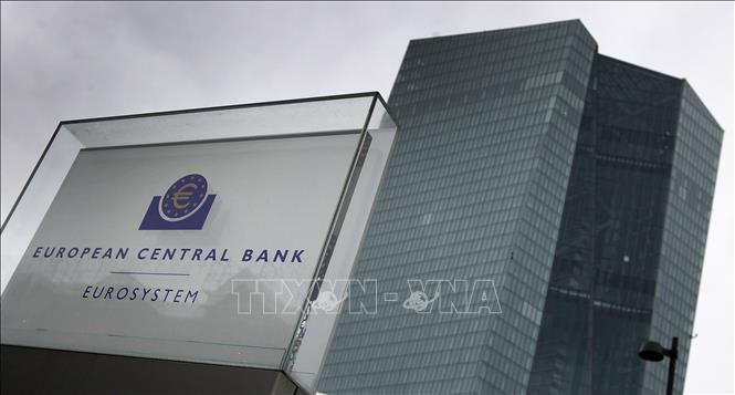 ECB cân nhắc tăng lãi suất lên mức cao kỷ lục