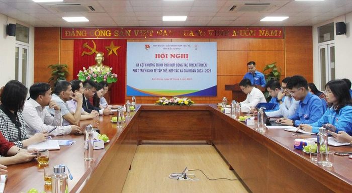 Tỉnh đoàn và Liên minh HTX tỉnh Bắc Giang ký kết chương trình phối hợp