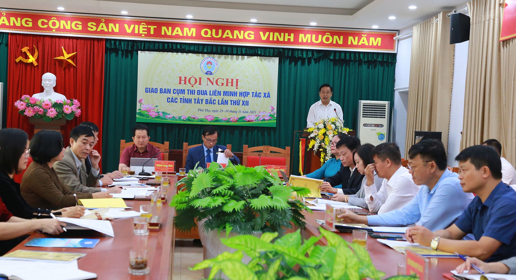 Thu hút nguồn lực hỗ trợ các hợp tác xã trong xây dựng mô hình, phát triển sản xuất, xúc tiến thương mại