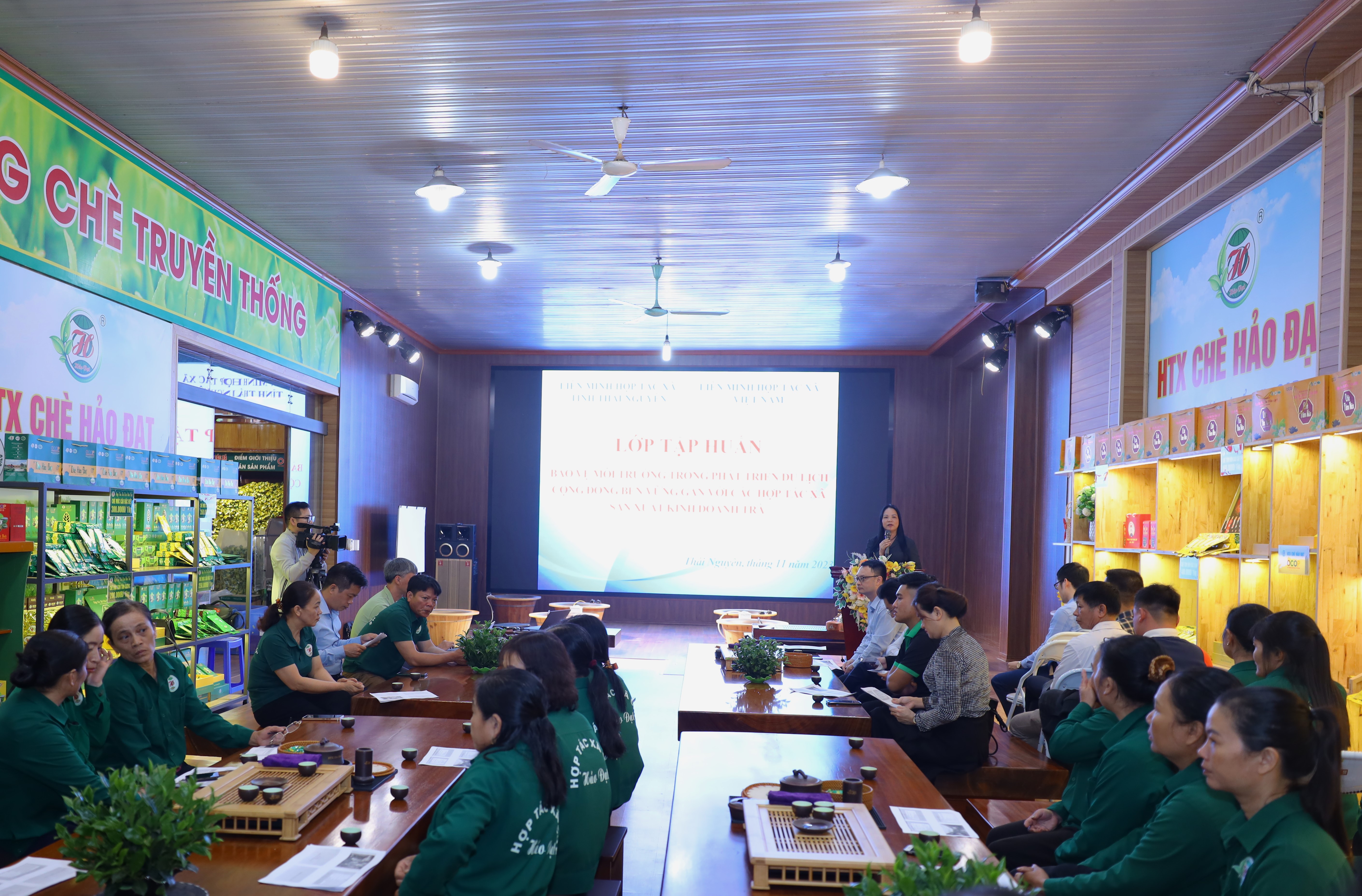 Phát triển du lịch cộng đồng bền vững gắn liền với cây trà