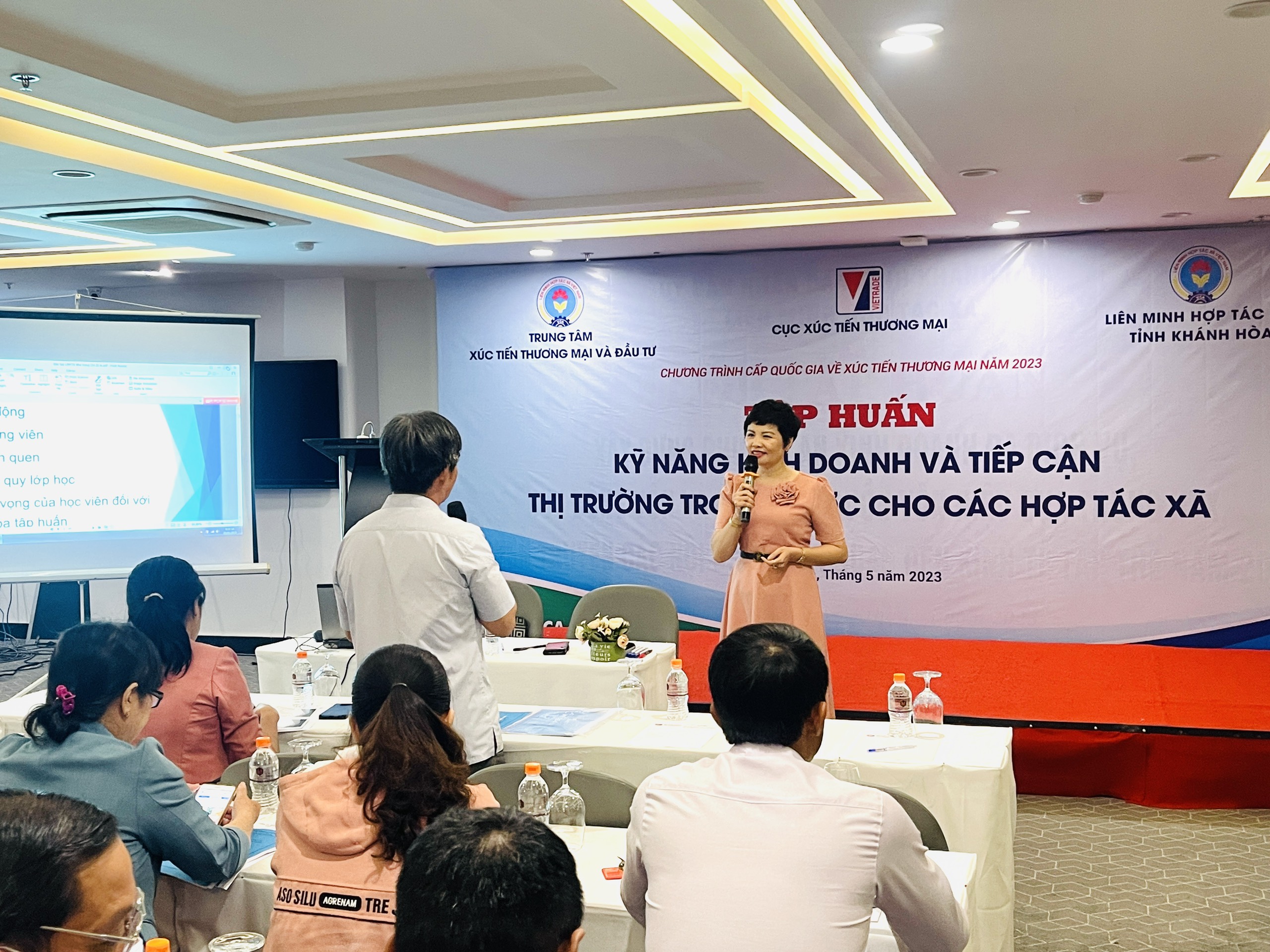 “Kỹ năng kinh doanh và tiếp cận thị trường trong nước cho các HTX” năm 2023.