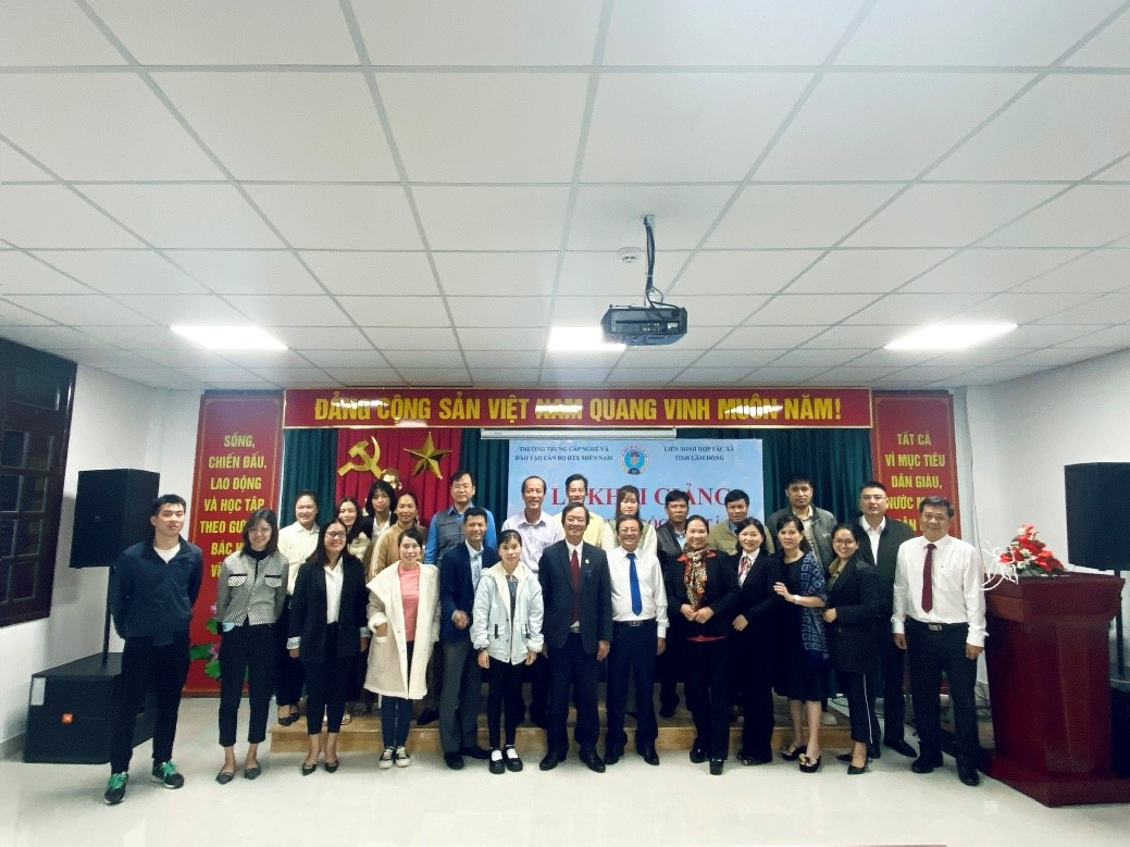 Khai giảng Lớp sơ cấp Giám đốc hợp tác xã năm 2023