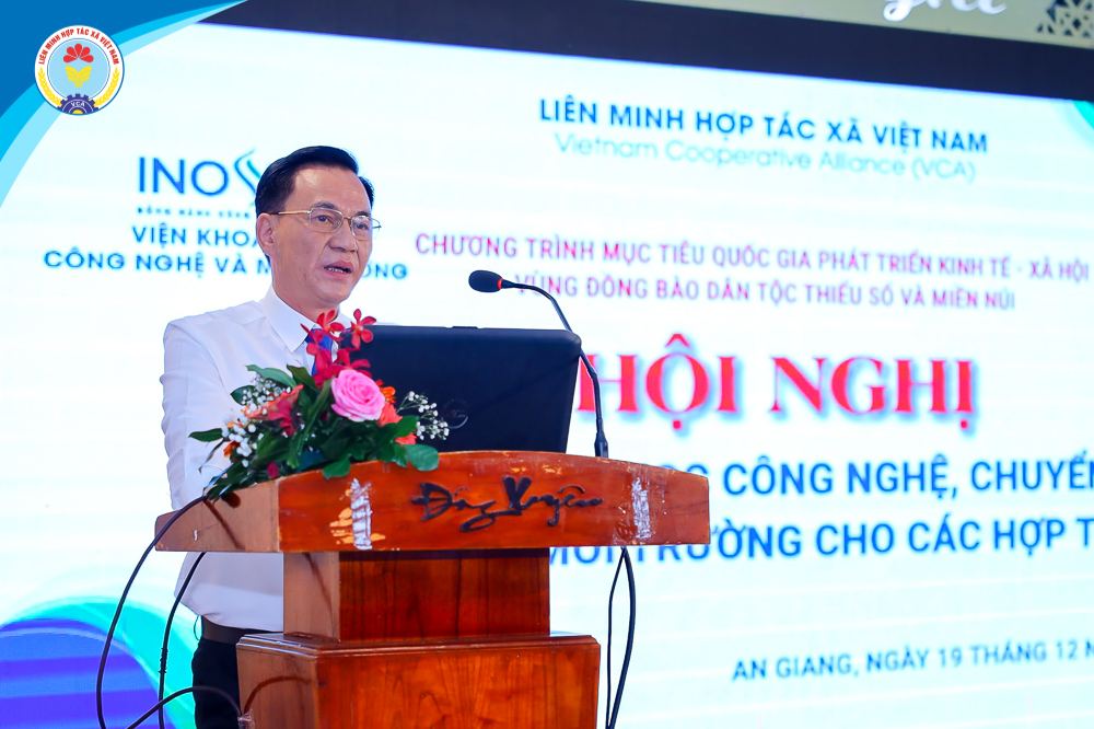 Hội nghị Ứng dụng khoa học công nghệ, chuyển đổi số và bảo vệ môi trường cho các hợp tác xã