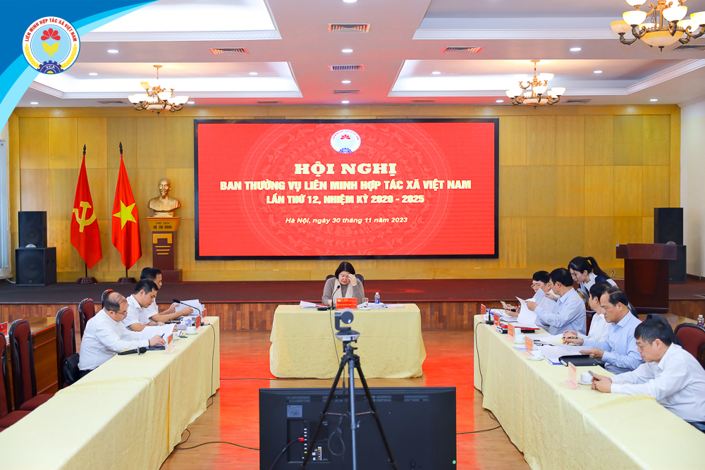 Xây dựng hệ thống Liên minh Hợp tác xã Việt Nam vững mạnh, thống nhất chặt chẽ từ trung ương đến địa phương